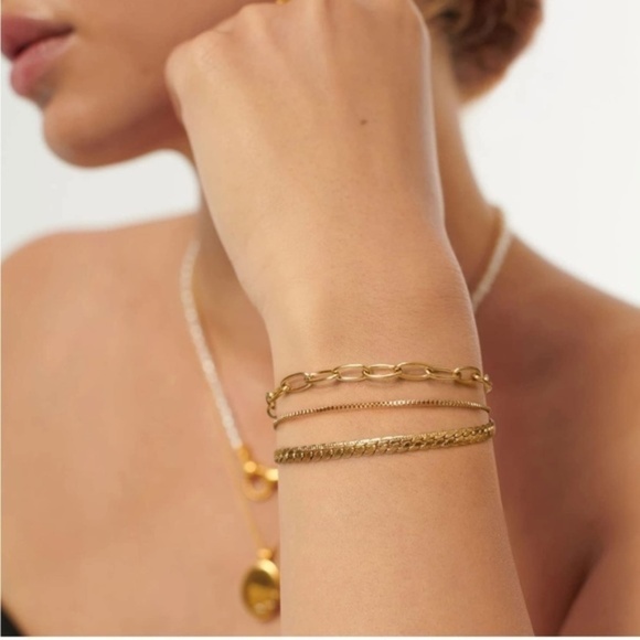 Gold 14k Gold Plated Herringbone Chain Layered Bracelet - Picture 2 of 3